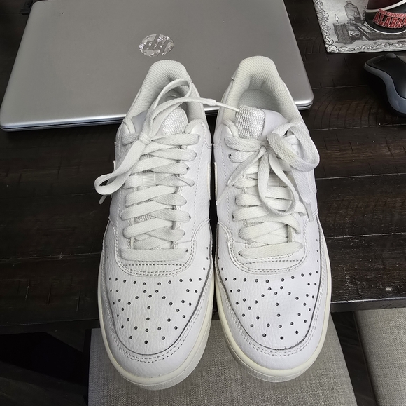 Nike Airforce 1 - Picture 2 of 4